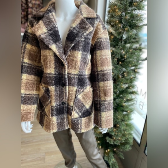 RD Style Toffee Alicia Boucle Coat Size Medium - Picture 13 of 13
